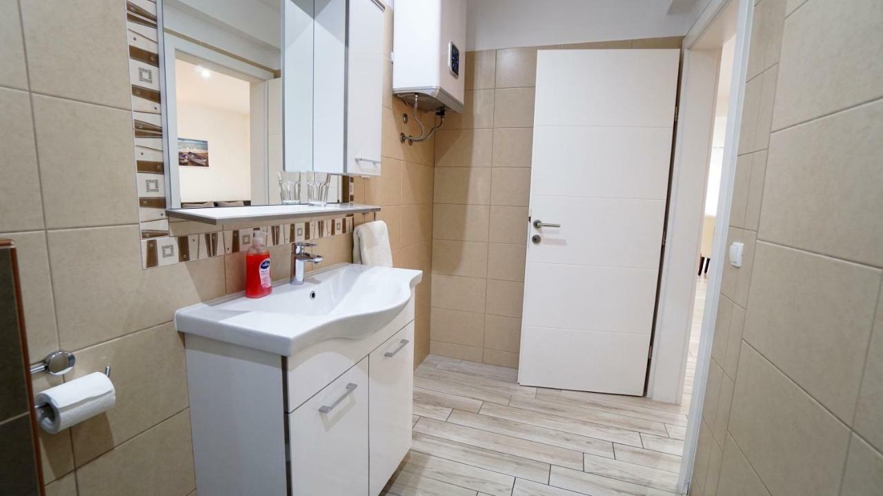 Apartments Lulic Zadar Habitación foto
